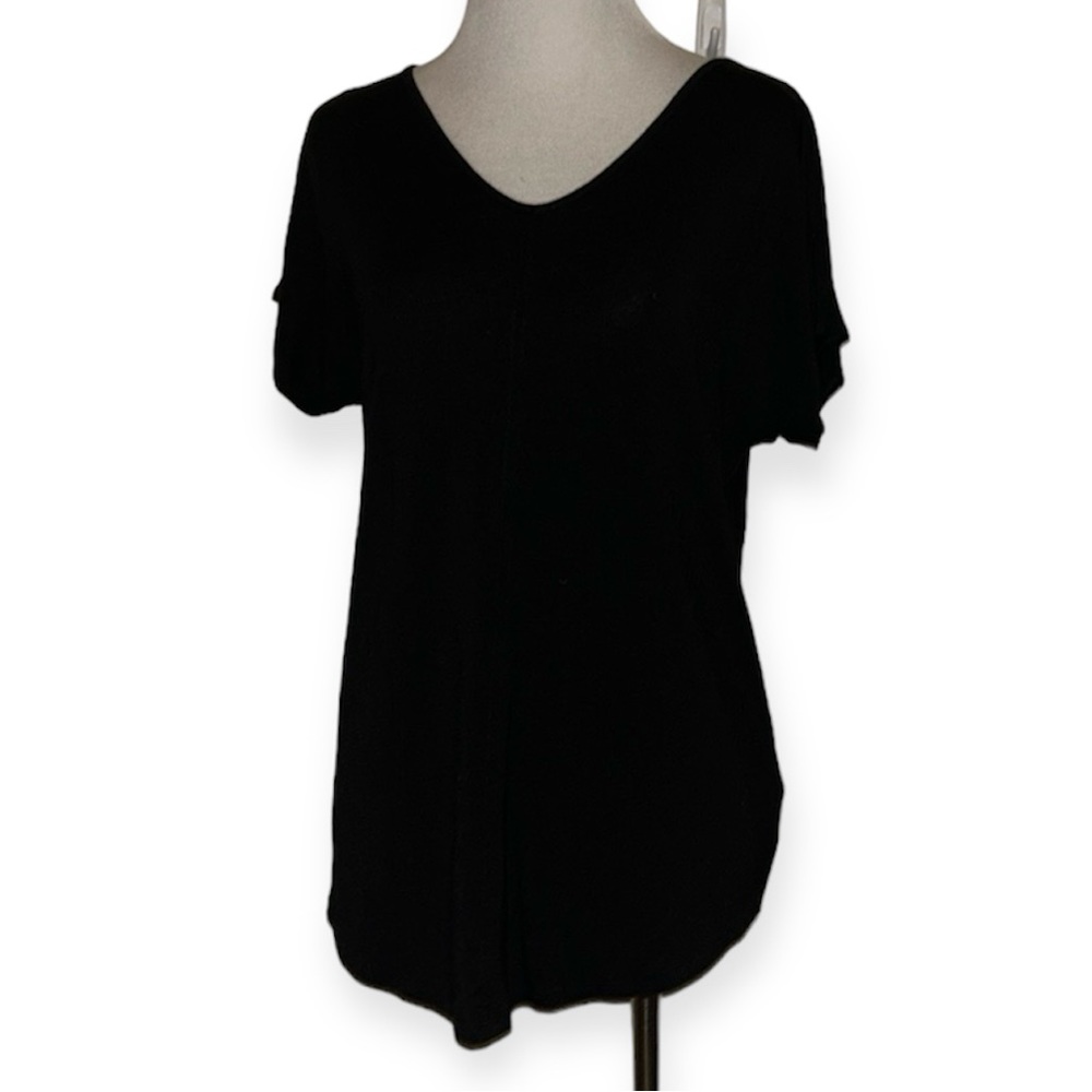 5/$30 🎈 Paraphrase women’s XS black v-neck tee